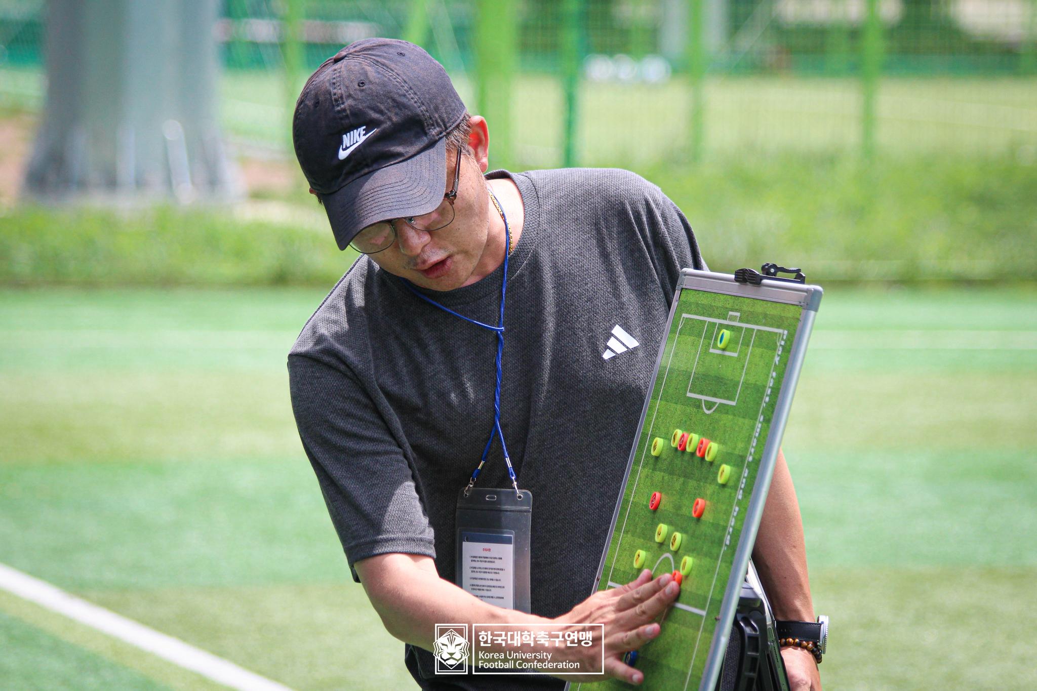 [제62회 추계대학축구연맹전] 전주기전대에 4골 대승 이끈 최재영 감독 "선수들이 잘 따라와 준 결과"